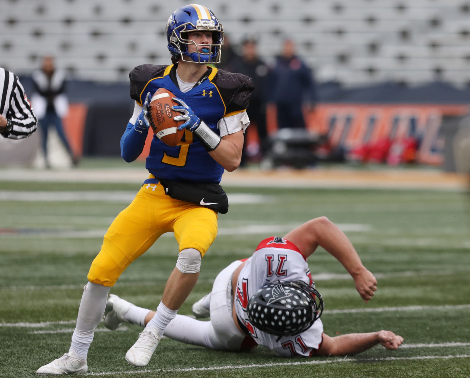 Maroa Forsyth vs GCMS football 2 11.24.18.jpg